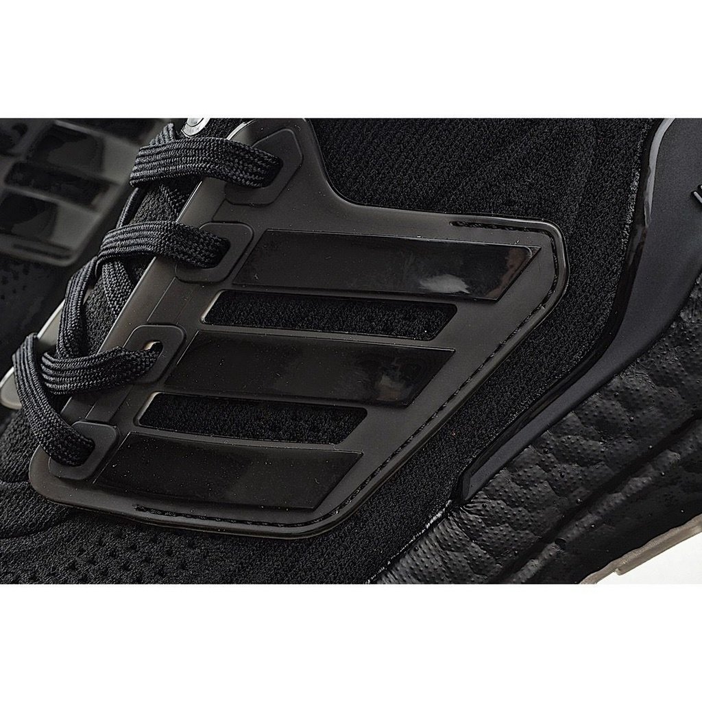 T锚nis ultra 2024 boost preto